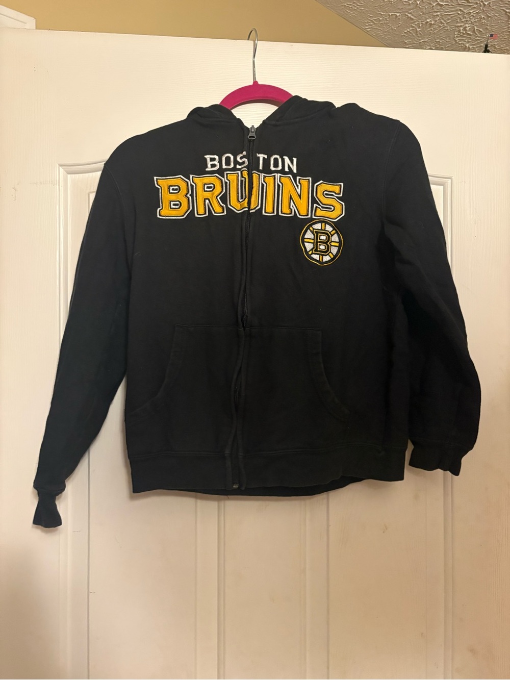 Reebok Kids Black and Yellow Boston Bruins Zip Hoodie